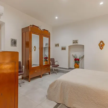 Impero 5 Duepiuno شقة